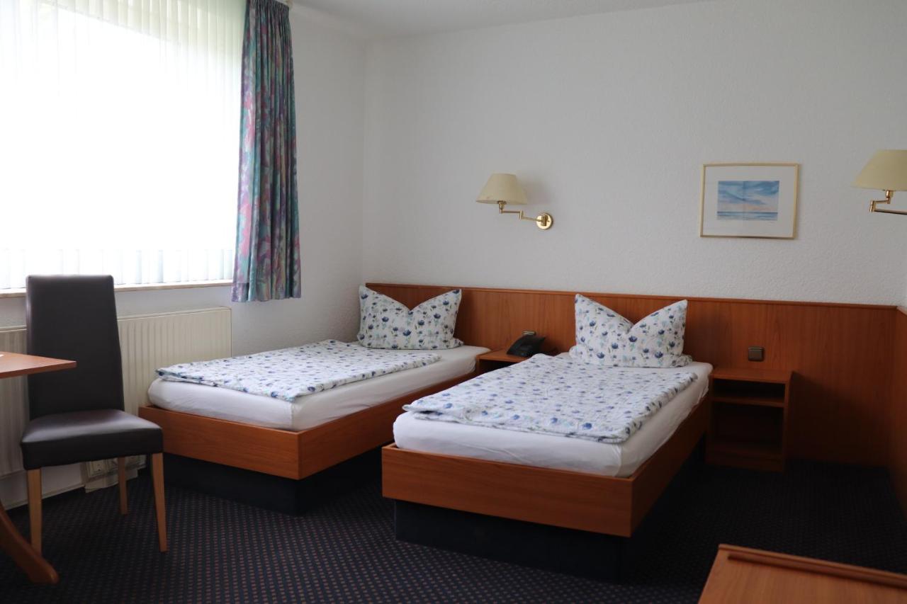Hotel Pension Stoertebeker Biendorf エクステリア 写真