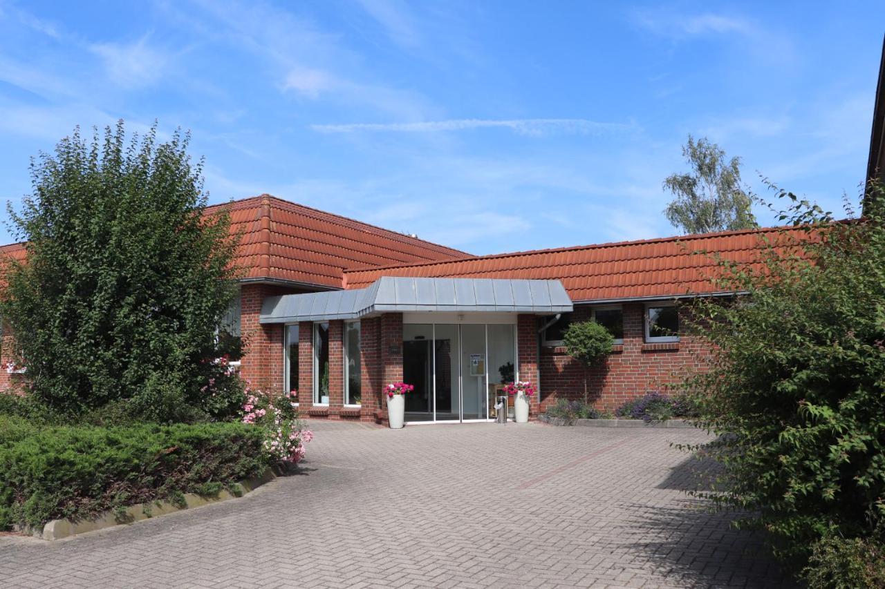 Hotel Pension Stoertebeker Biendorf エクステリア 写真