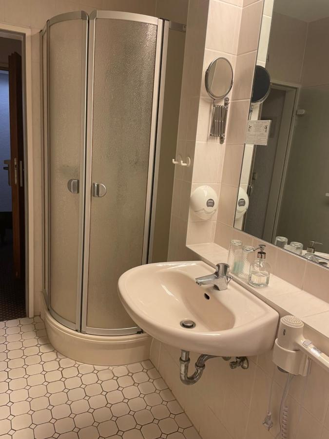 Hotel Pension Stoertebeker Biendorf エクステリア 写真