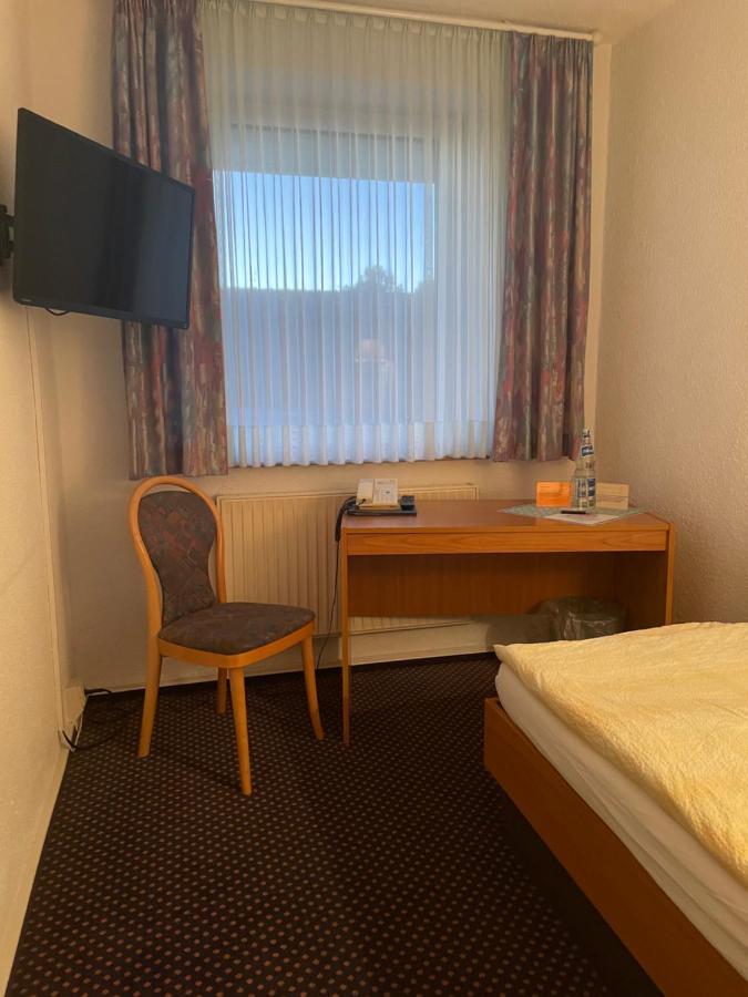 Hotel Pension Stoertebeker Biendorf エクステリア 写真