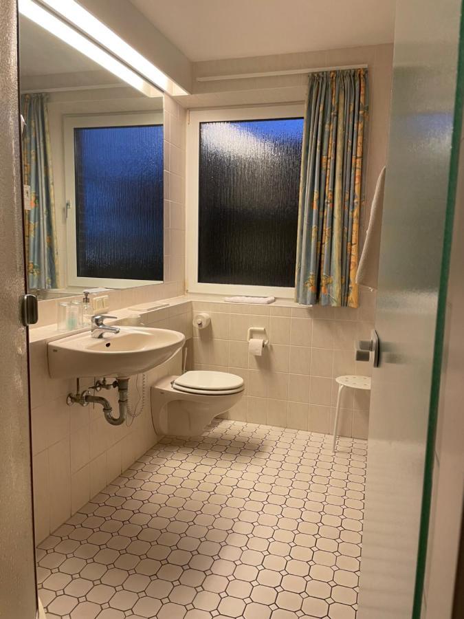 Hotel Pension Stoertebeker Biendorf エクステリア 写真