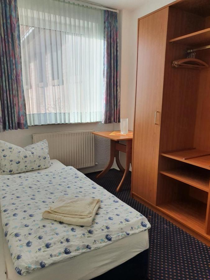 Hotel Pension Stoertebeker Biendorf エクステリア 写真