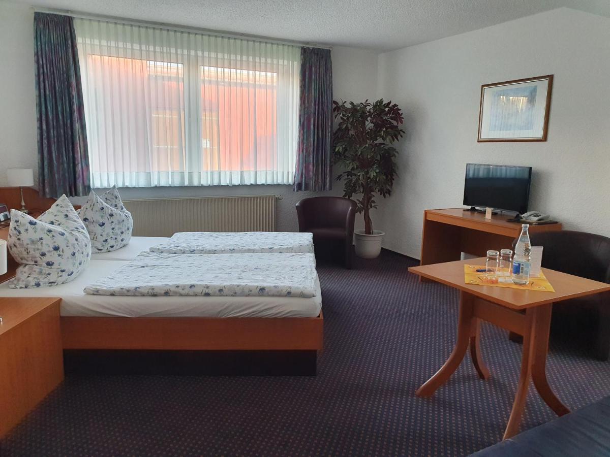 Hotel Pension Stoertebeker Biendorf エクステリア 写真