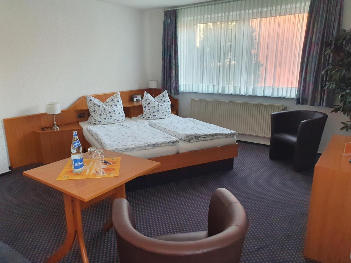 Hotel Pension Stoertebeker Biendorf エクステリア 写真