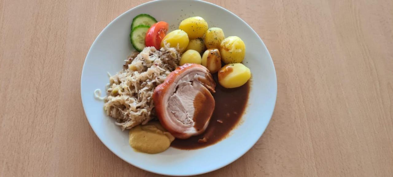 Hotel Pension Stoertebeker Biendorf エクステリア 写真